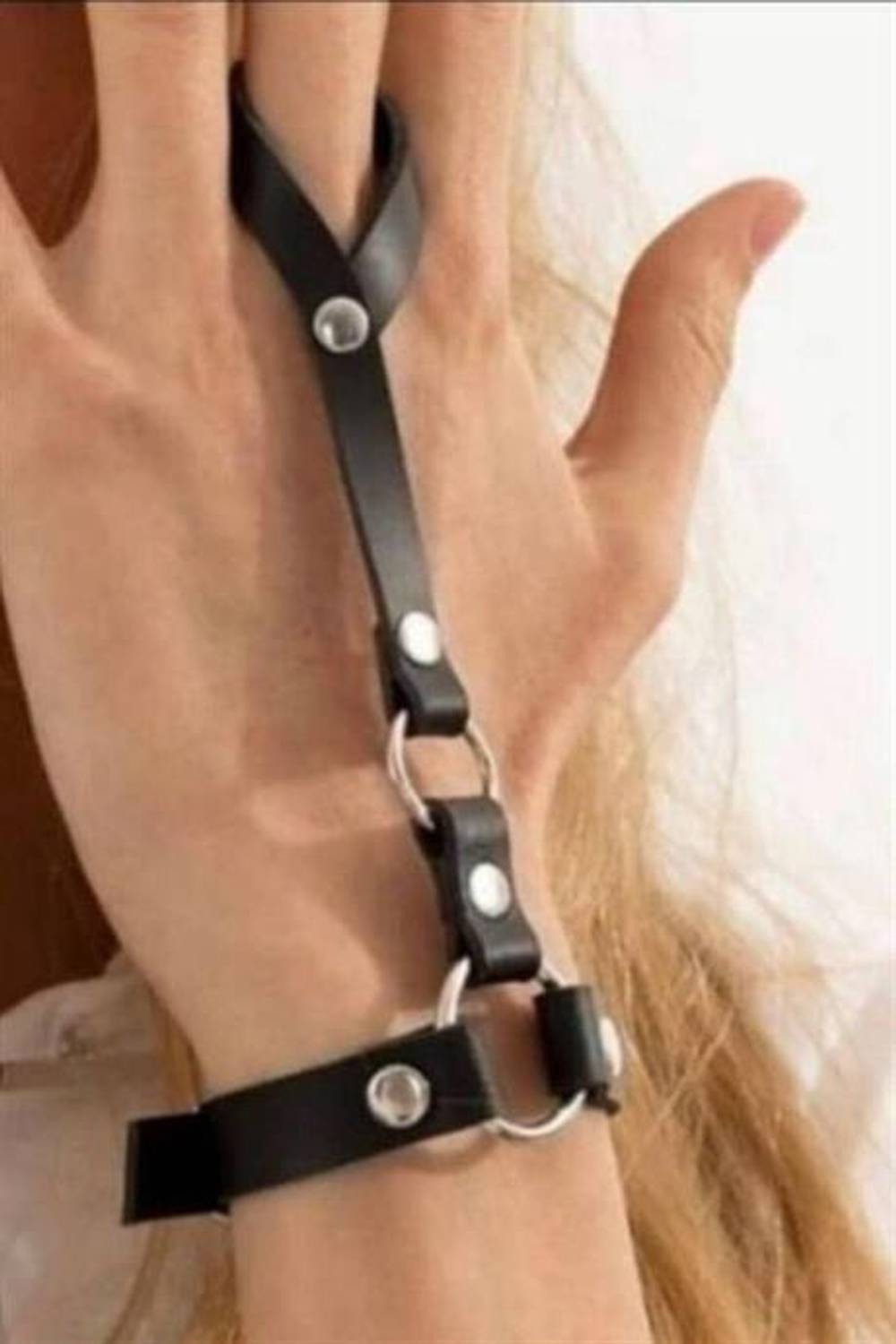 Markano  Tek Parmak Üstüne Deriden Şık Aksesuar Bileklik