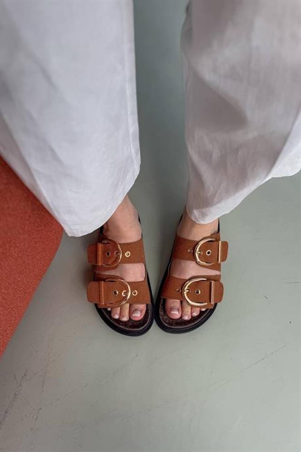 Markano Boris Taba Süet Çift Toka Detaylı Kadın Terlik