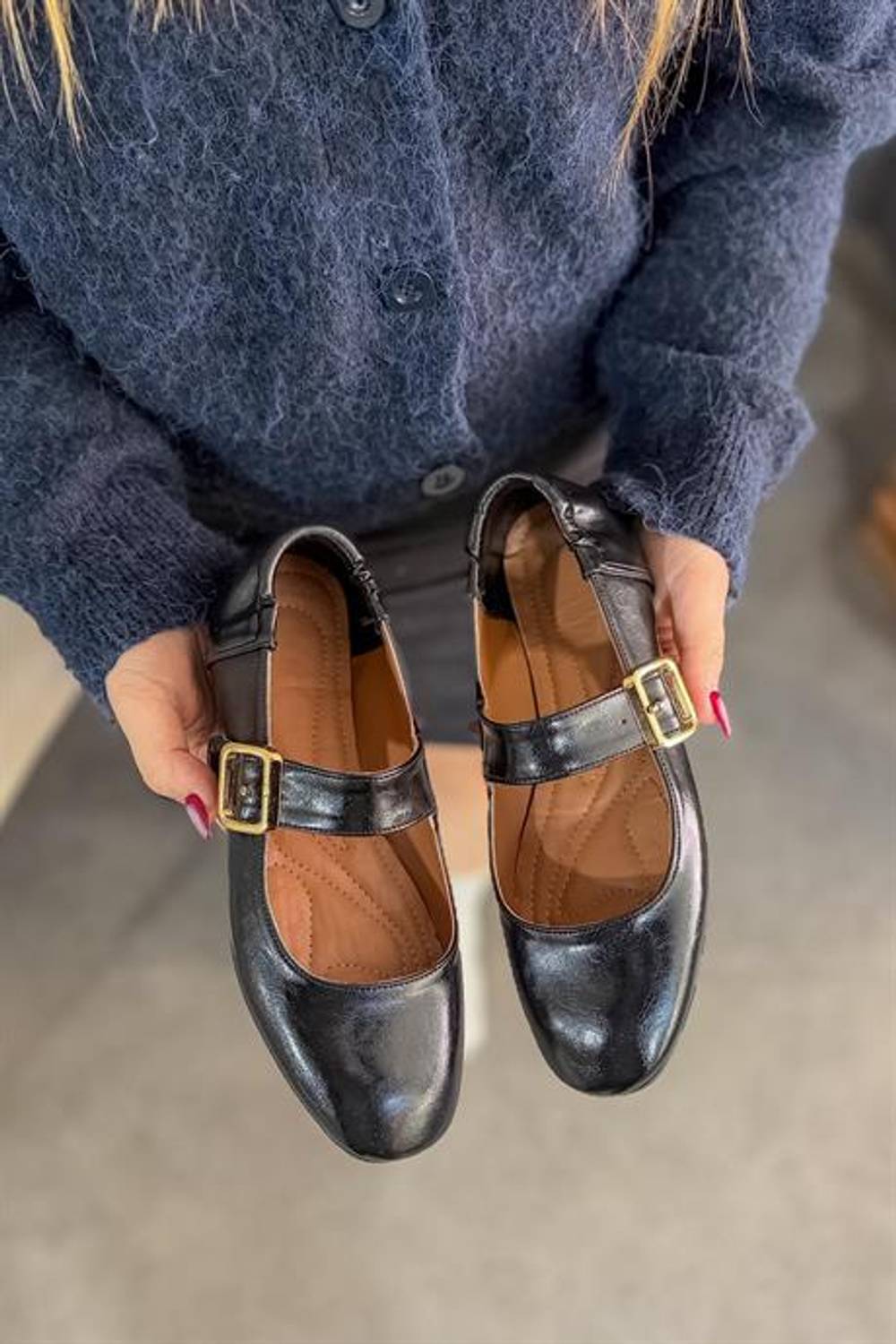 Markano Seai Siyah Gold Toka Detaylı Kadın Babet