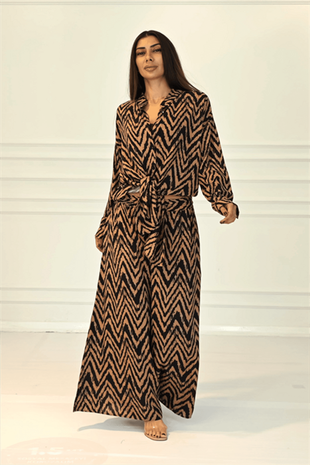 Markano Kahverengi Desenli Kolu Apoletli Cepli Gömlek Pantolon Takım