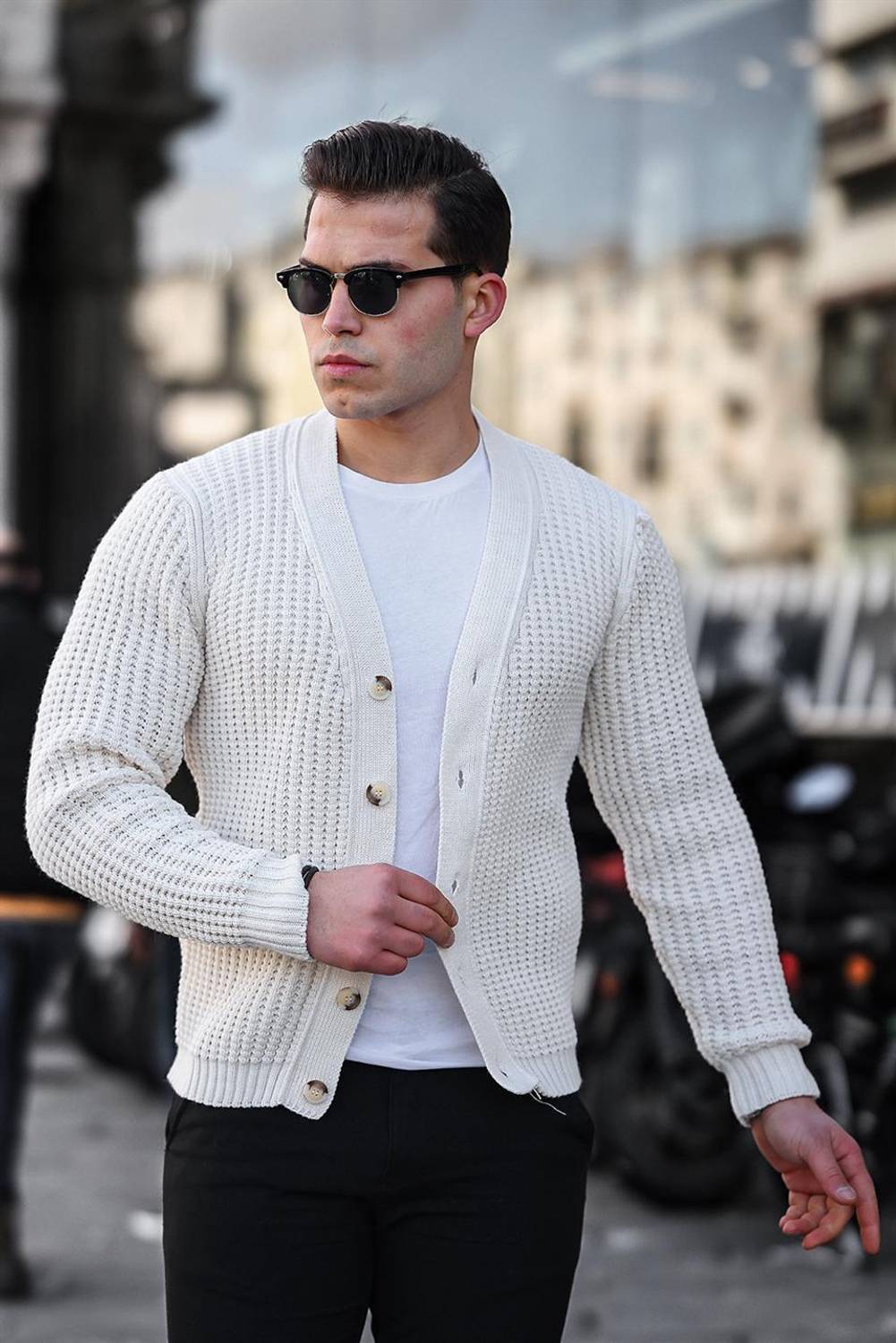 Roving Knitted Buttoned Cardigan - Stone