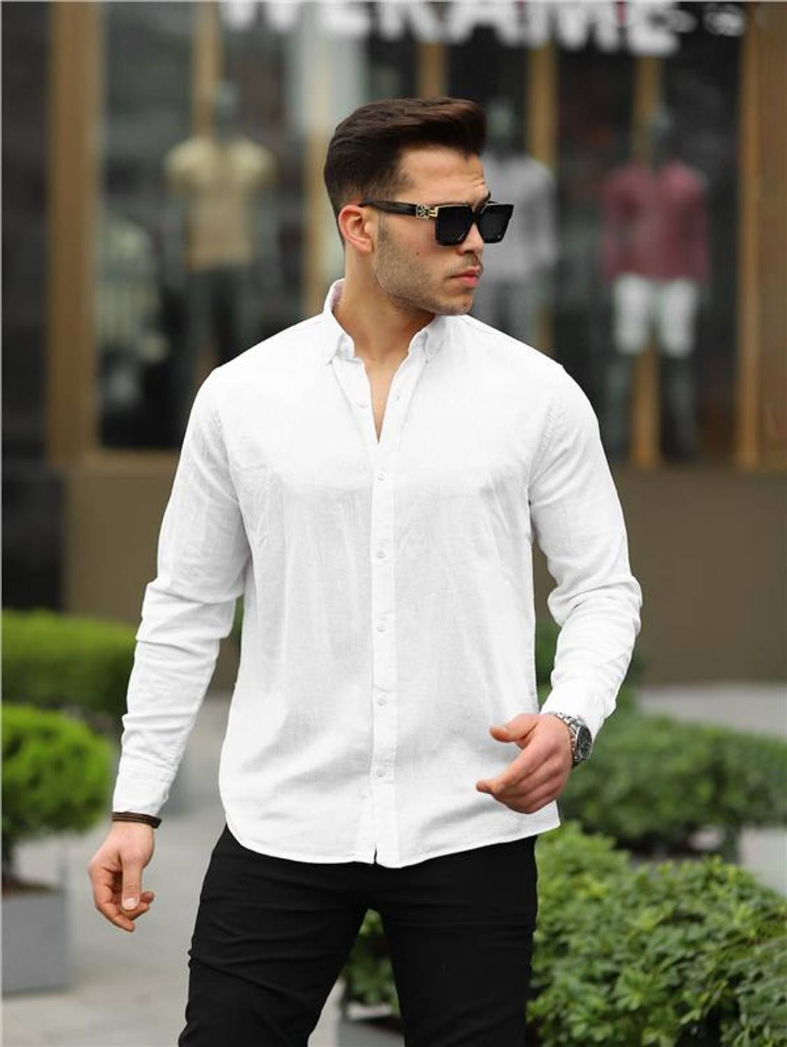 Рубашка из шиле-бези с эффектом стирки - белая, 97% хлопок, 3% ликра, комфортный фасон, идеально сочетается с джинсами и шортами