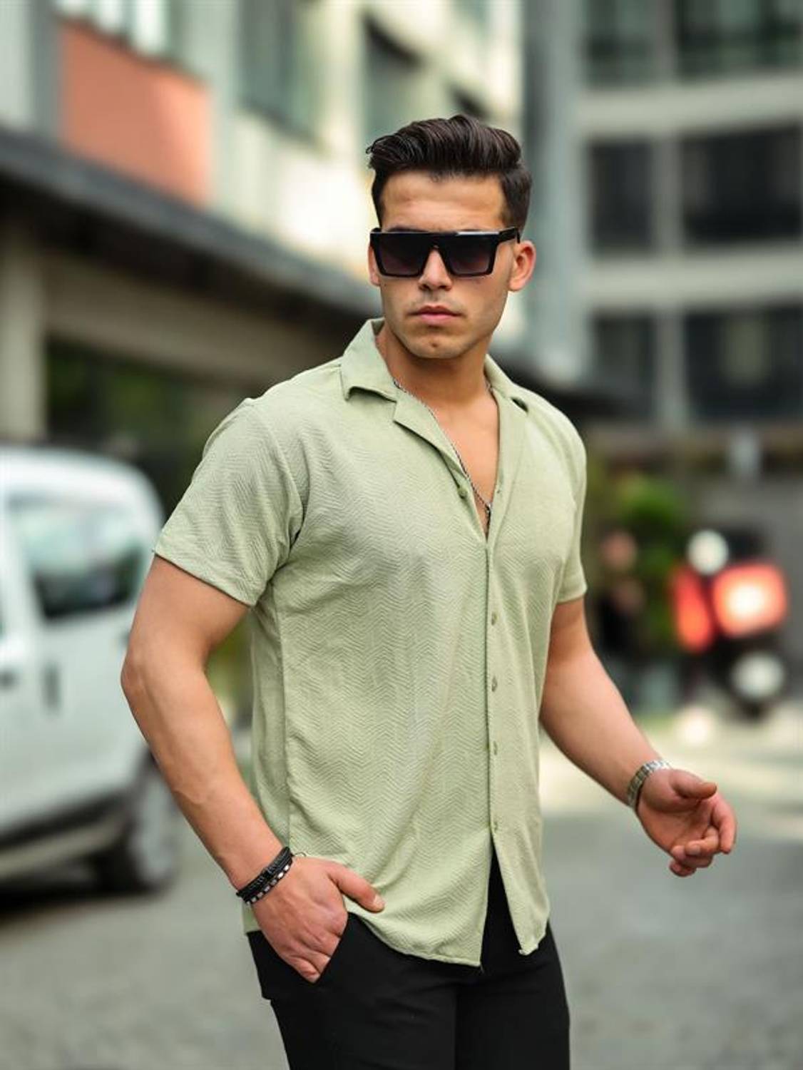 Jakarlı Örme Desenli Kısa Kol Fit Gömlek - Yeşil