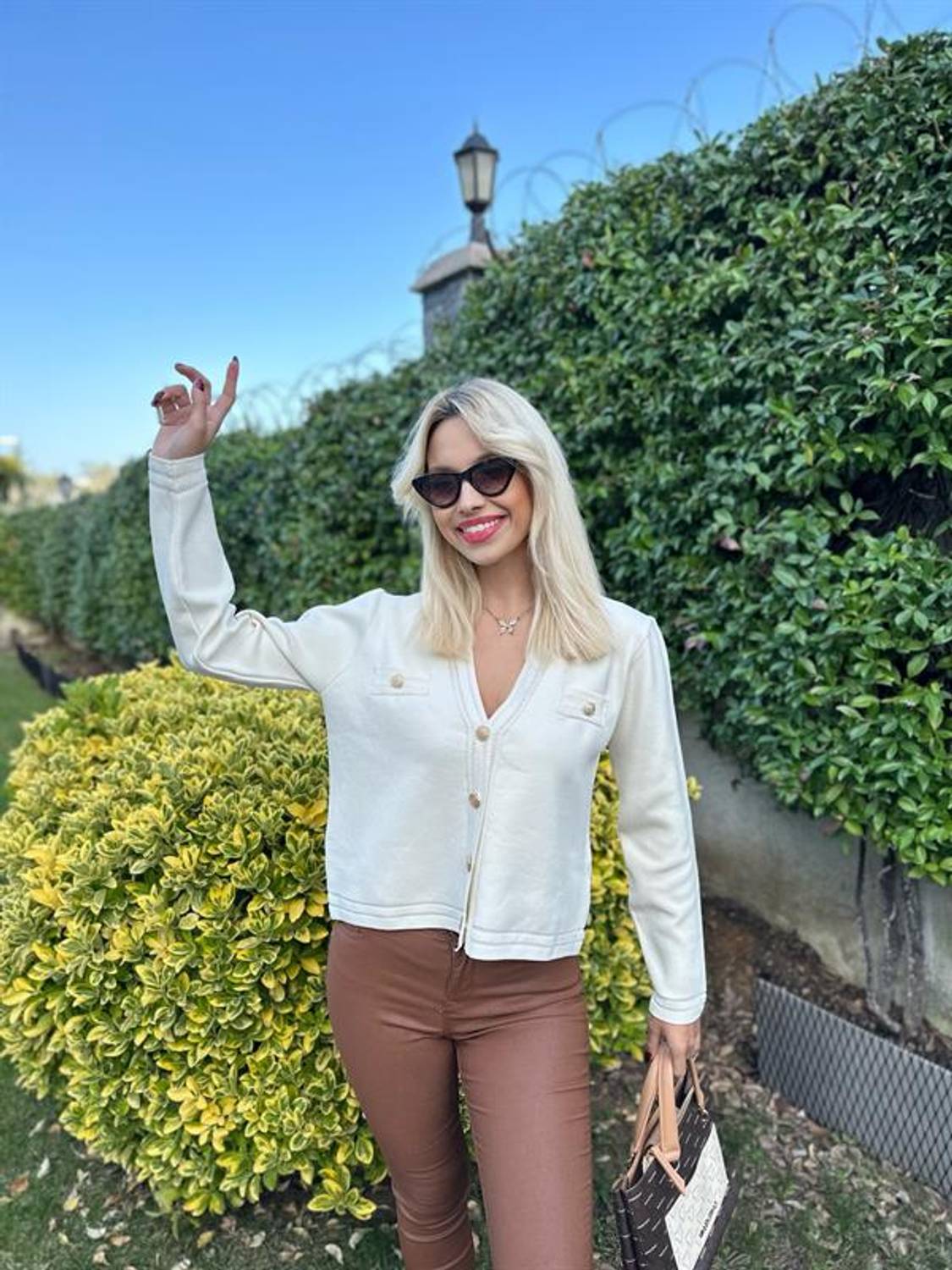 Premium Düğmeli Hırka-Ekru