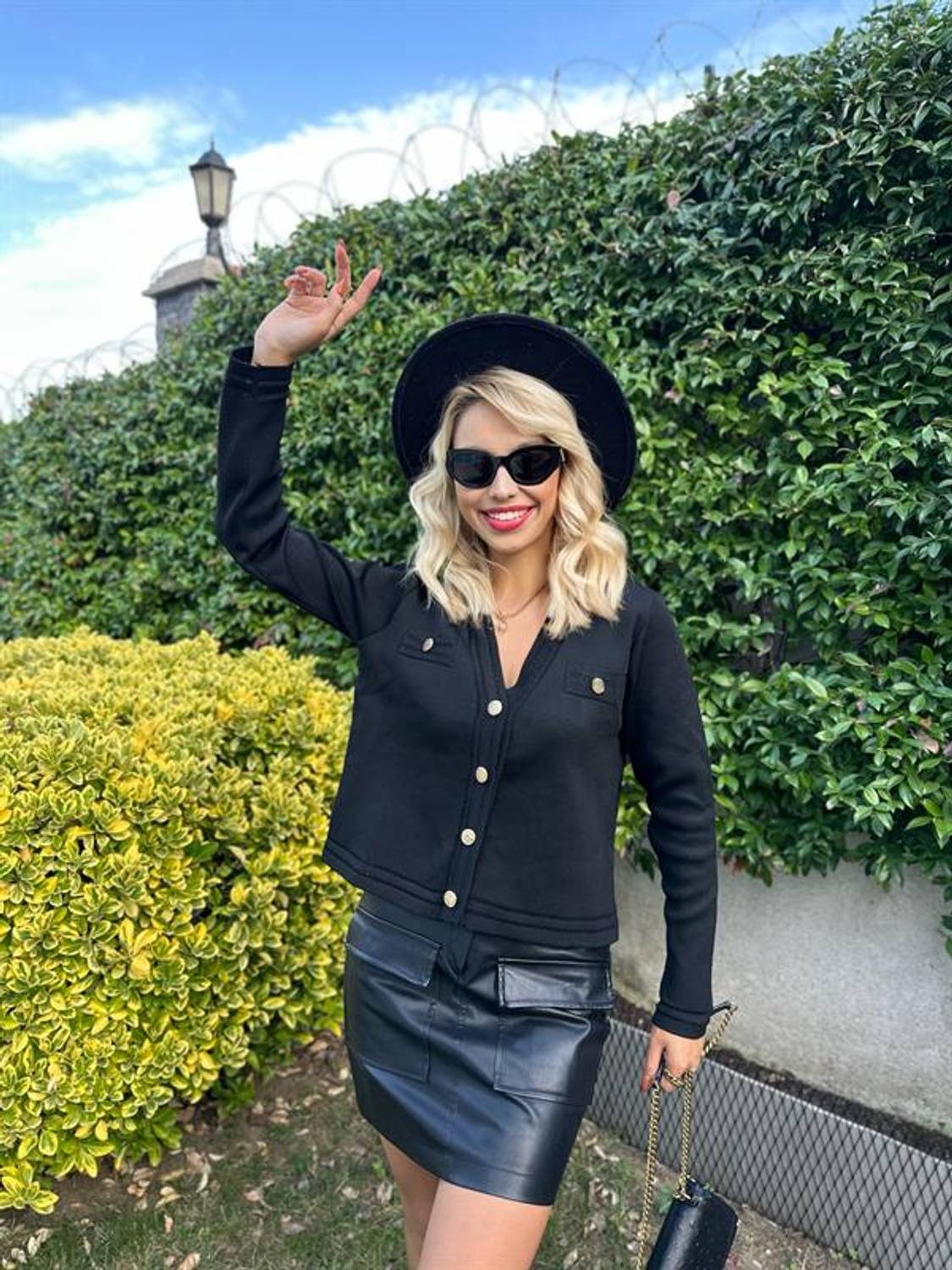 Премиум кардиган с пуговицами черного цвета стандартного размера