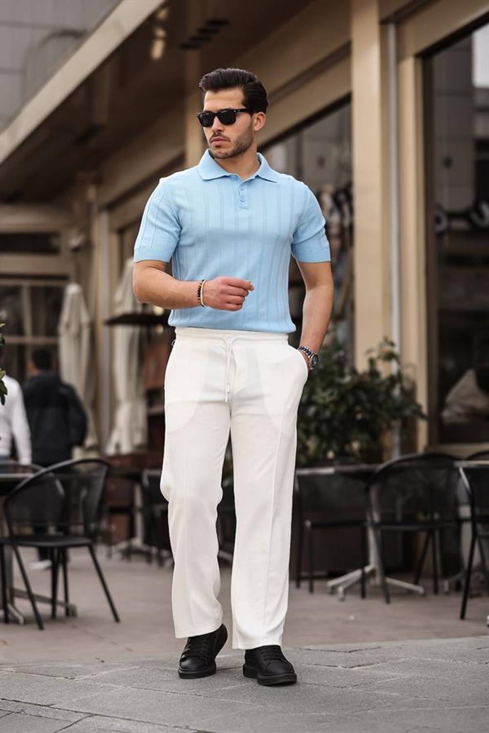 بنطال باجي بخصر مرن بتصميم مريح - بتدرج الإكرو