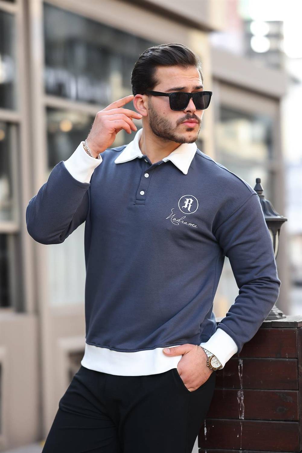 Polo Yaka Düğmeli Nakışlı Sweatshirt - Füme