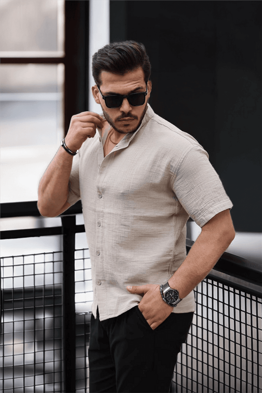 Hakim Yaka Müslin Kumaş Kısa Kol Gömlek - Bej