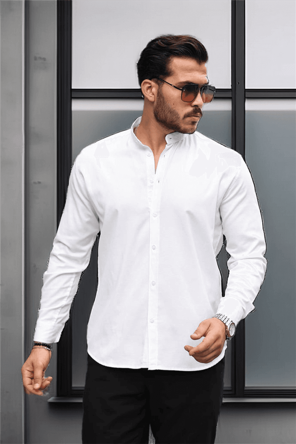 قميص أكسفورد طويل الأكمام بياقة حكيم - أبيض، مصنوع من قطن 100% لجودة عالية وراحة قصوى، مثالي للاستخدام اليومي والمناسبات