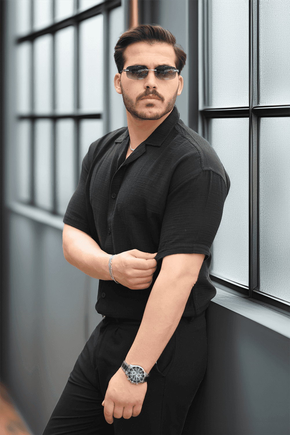 Yarım Oversize Apaş Yaka Kısa Kol Müslin Kumaş Erkek Gömlek - Siyah