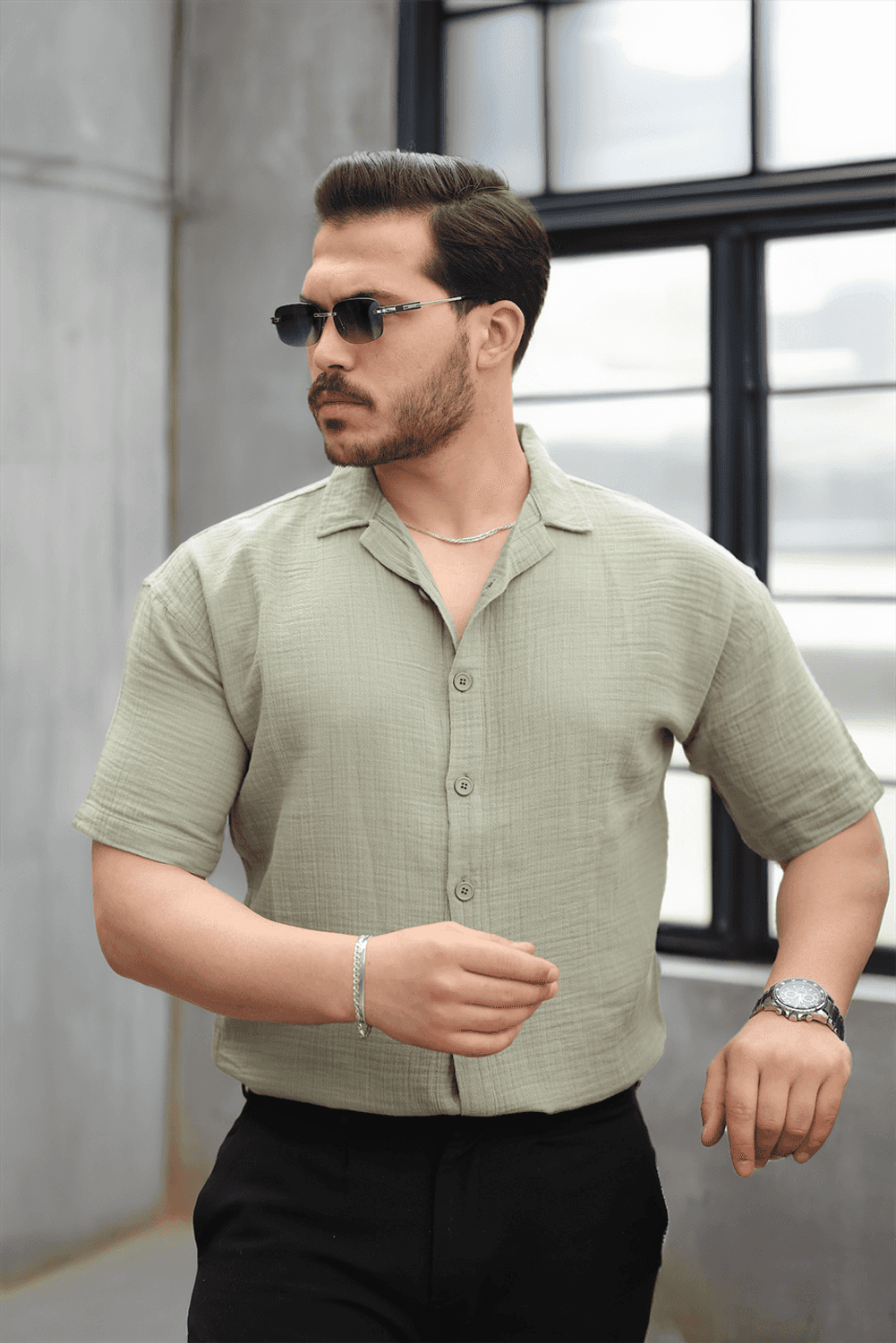 Yarım Oversize Apaş Yaka Kısa Kol Müslin Kumaş Erkek Gömlek - Haki