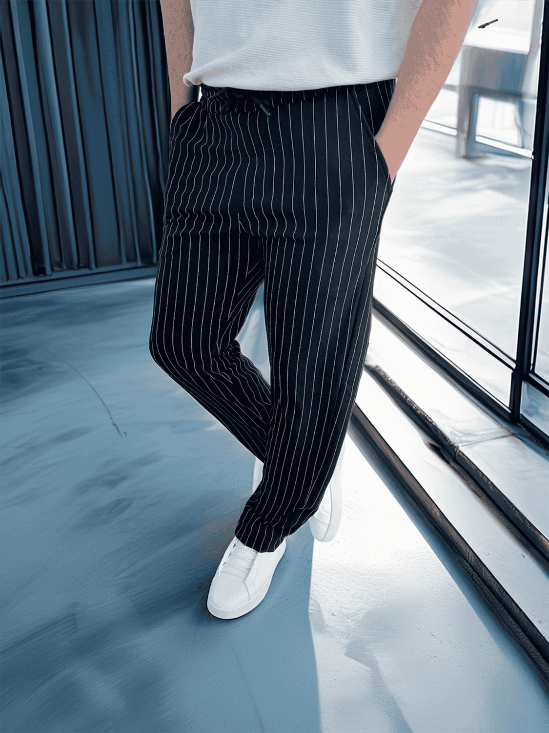 Krep Kumaş Çizgili Rahat Kalıp Erkek Pantolon - Siyah