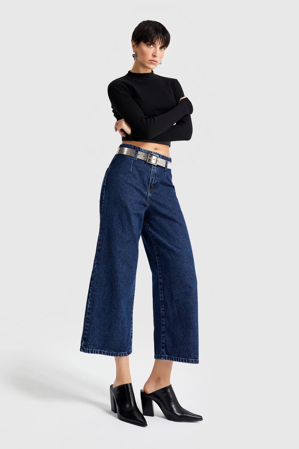 Women's Dark Blue Color Culotte Fit Belted Denim Trousers