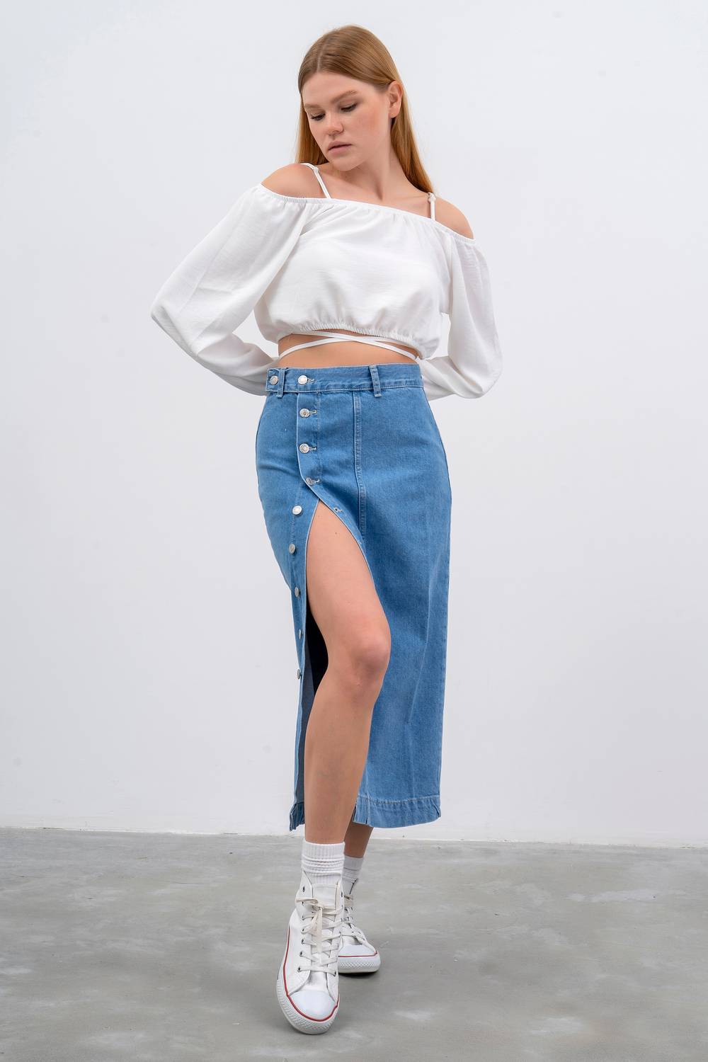 تنورة جينز طويلة بأزرار أمامية نسائية