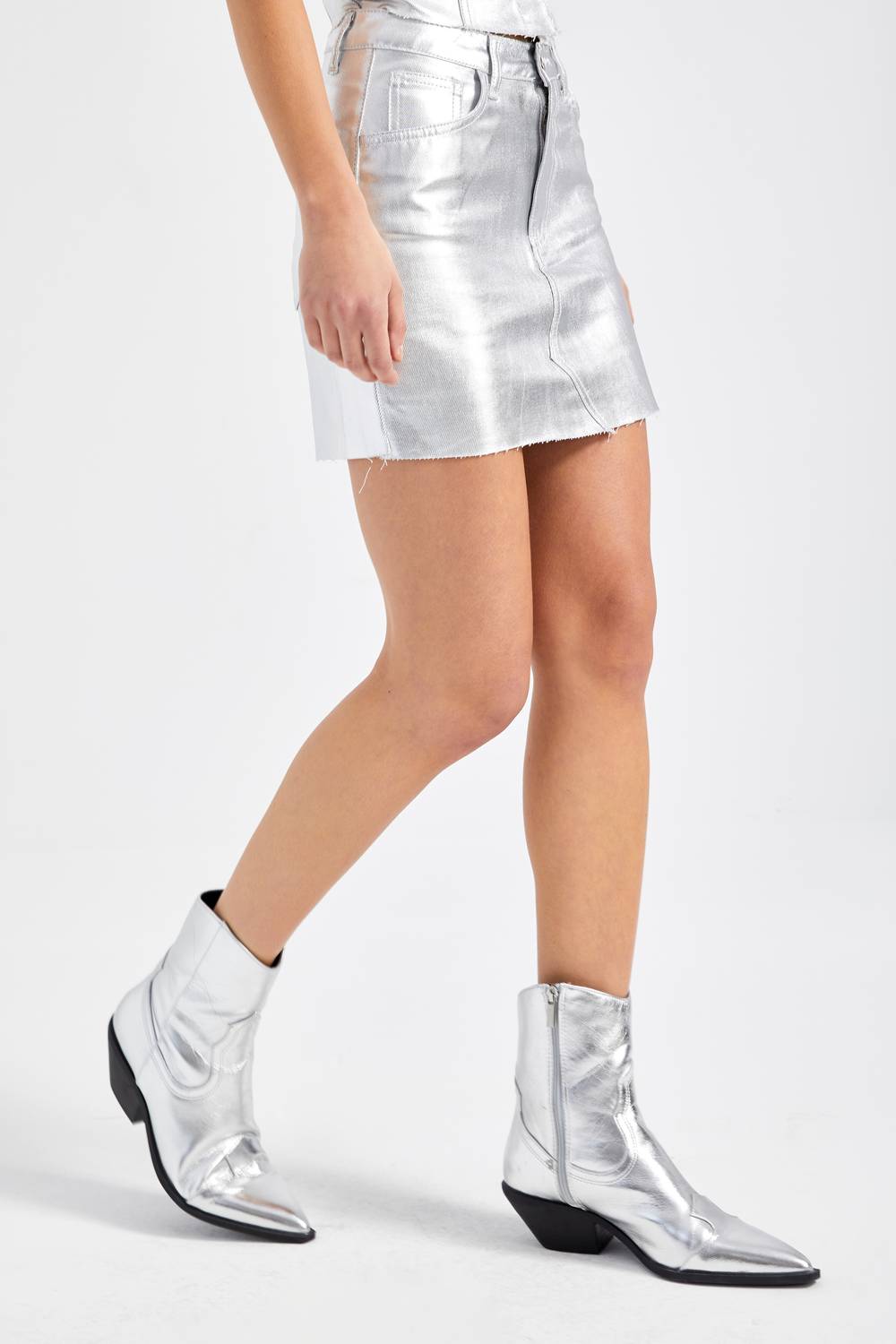 Джинсовая юбка для женщин серого цвета с серебристым покрытием, доступна в размерах 34-42