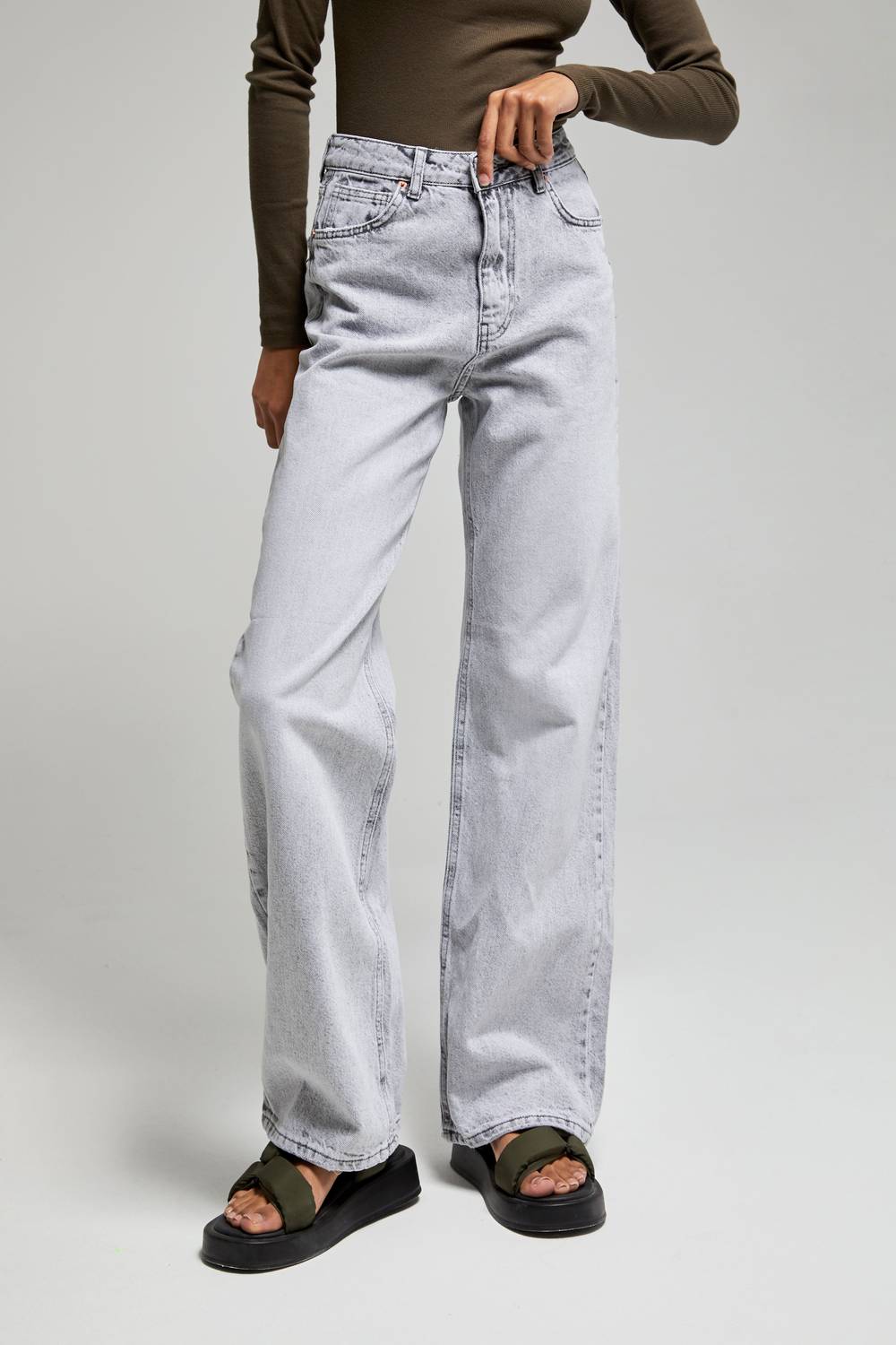 Жіночі сірі джинси прямого крою з 100% бавовни