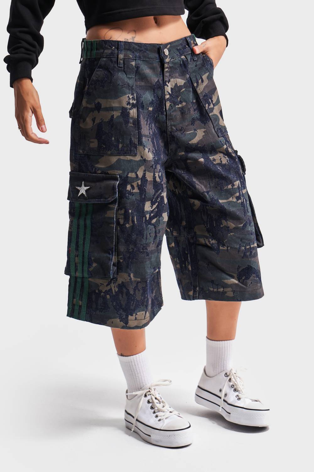 Женские шорты из денима с камуфляжным принтом и деталями, свободный крой, стандартная длина, 100% хлопок, без ластовицы