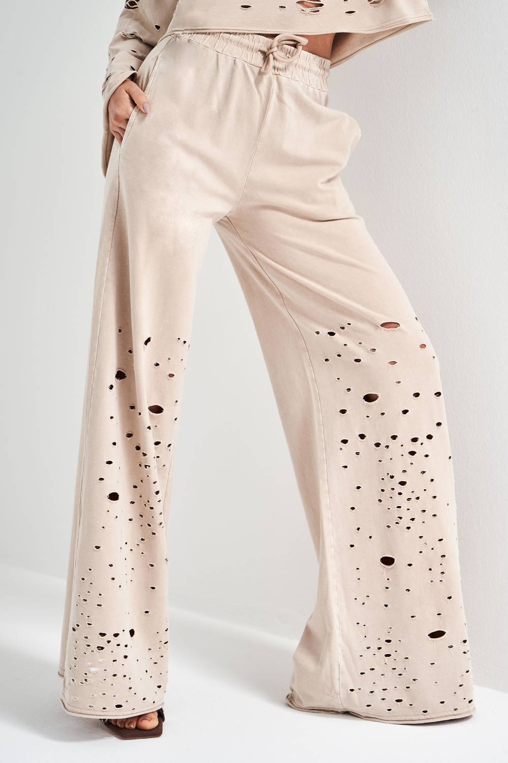 Kadın Kahve Rengi Örme Kumaş Yırtık Detaylı Palazzo Fit Tasarım Pantolon