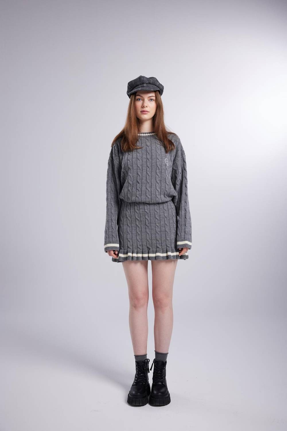 Сірий трикотажний спідниця з еластичною талією, модель STD, підходить для розмірів XS, S, M та L