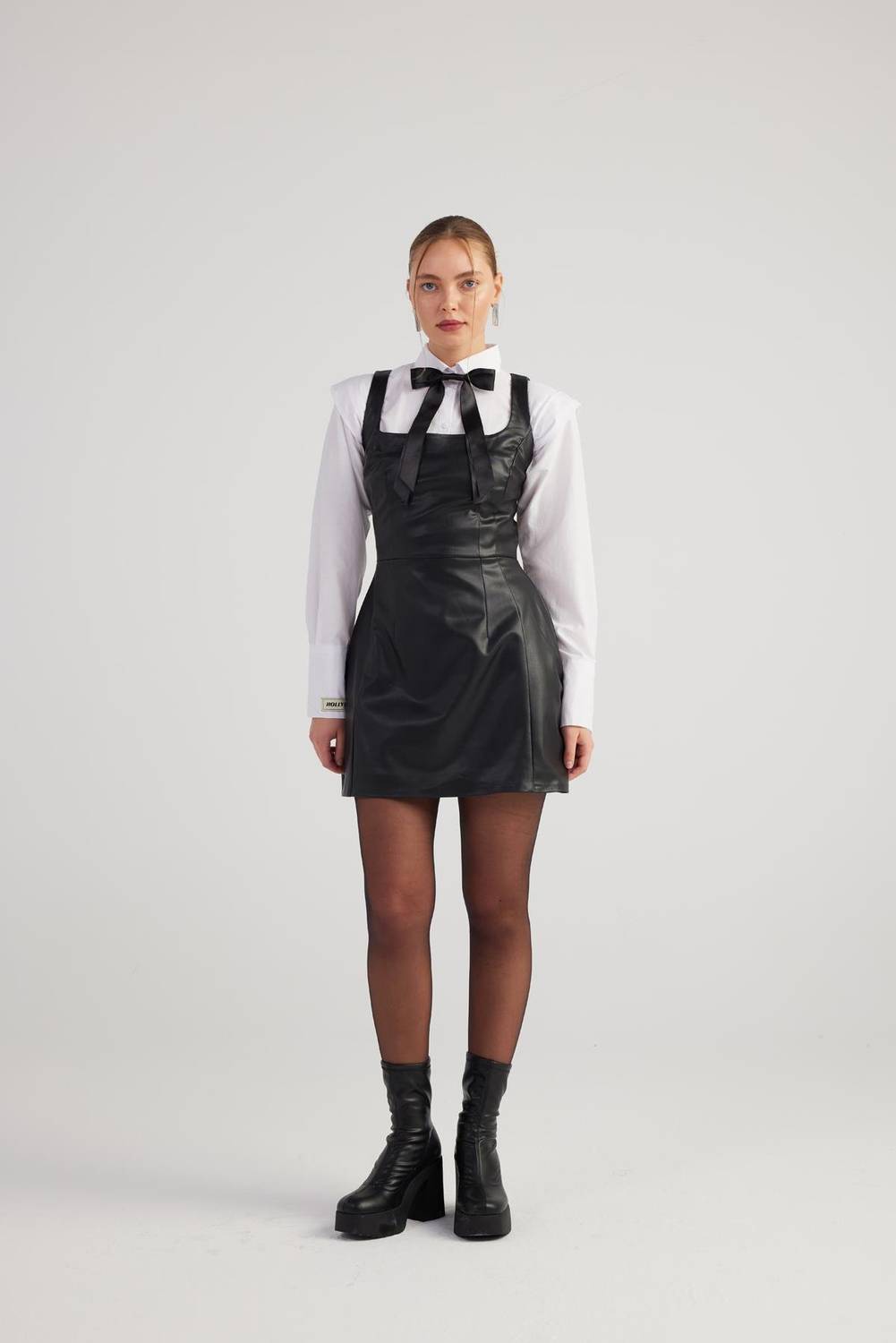 Larissa Elbise Siyah