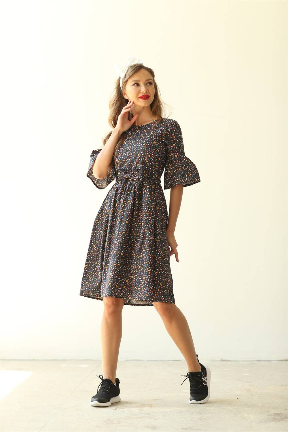 Siyah Küçük Çiçekli Belden Büzgülü Elbise