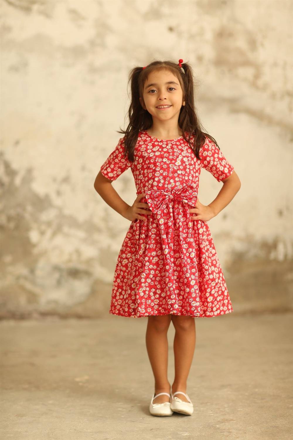Kırmızı Papatyalı Kız Çocuk Elbise