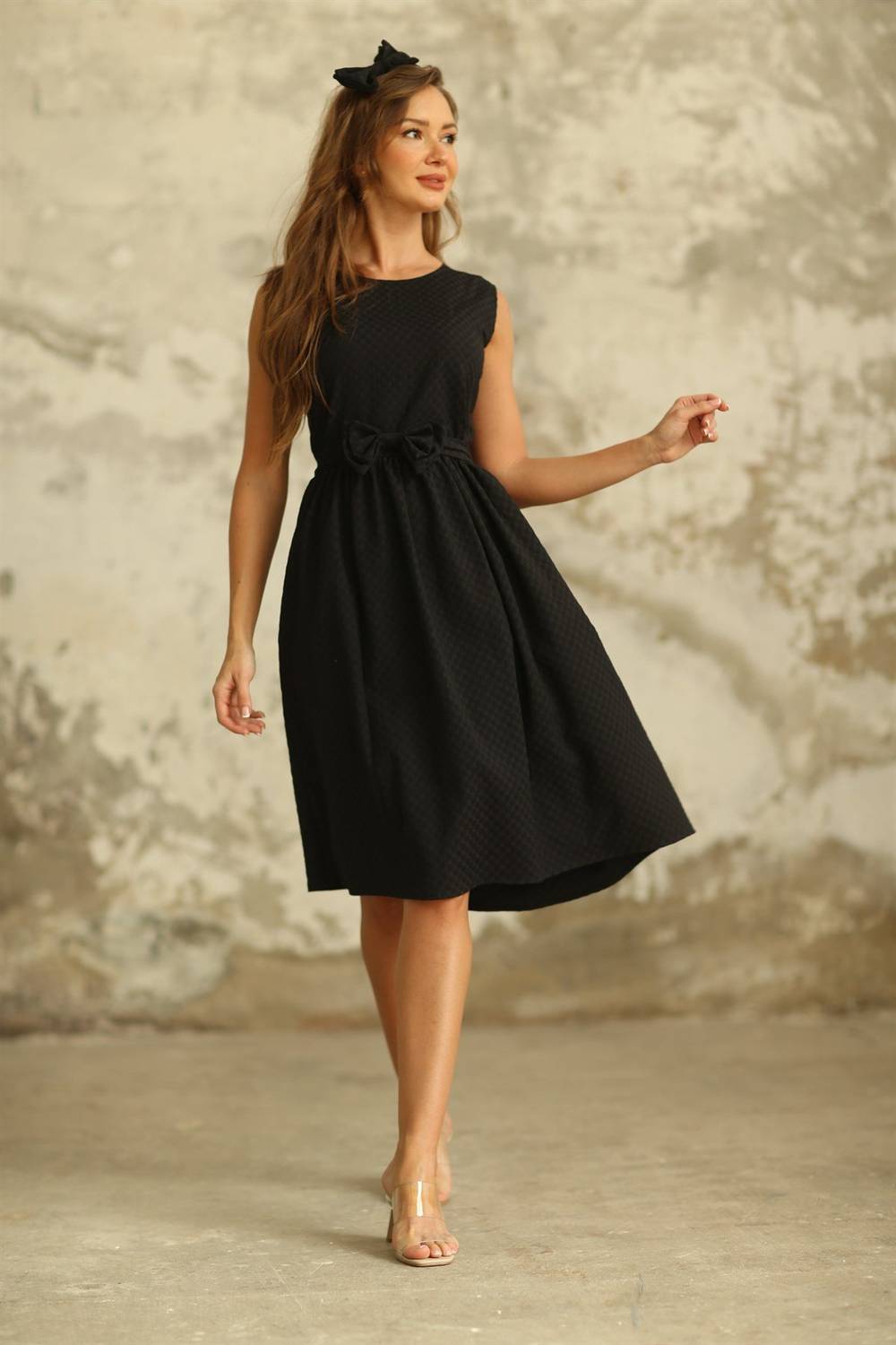 Siyah Kolsuz Krep Elbise