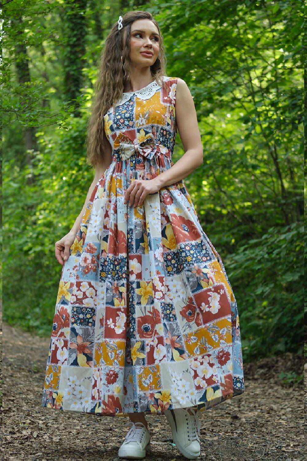 Kahve Otantik Kolsuz Yaka Detaylı Poplin Elbise