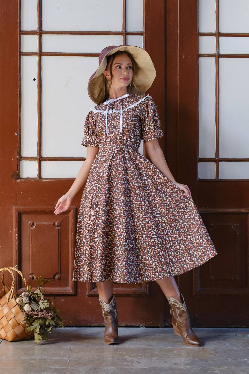 Vintage Scoop Neck Brown Floral Balloon Sleeve Flared Dress