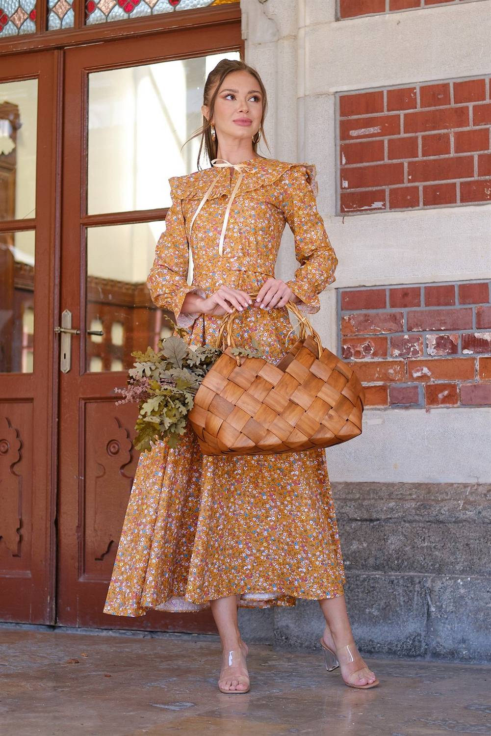 Hijab Vintage Scoop Neck Mustard Floral Balloon Sleeve Flared Dress