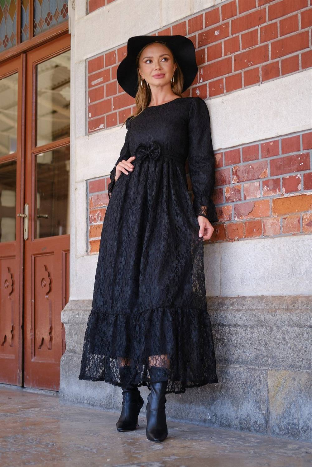 Hijab Vintage Black Lace Dress