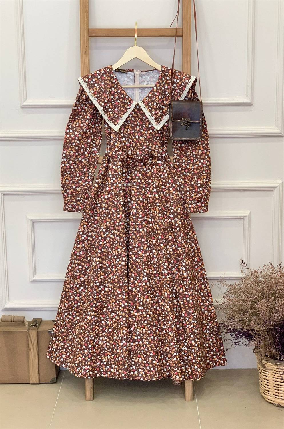 Hijab Vintage Collar Brown Floral Flared Dress