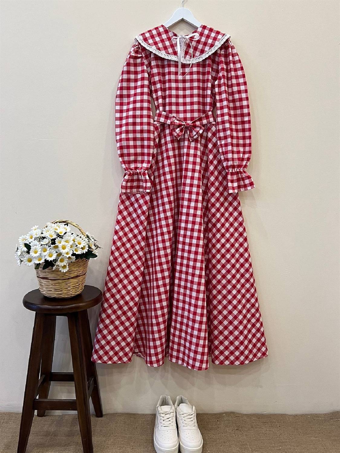 Hijab Scoop Collar Red Gingham Dress
