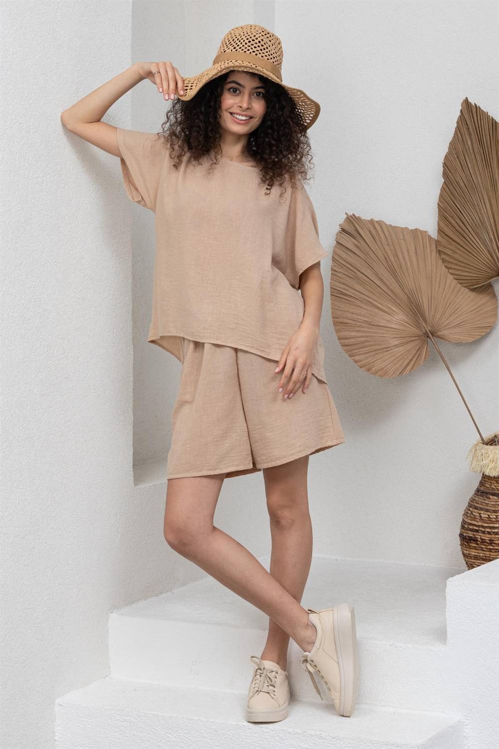 Bej Rengi Pamuklu Keten Kısa Kollu Bluz ve Şort 2'li Takım