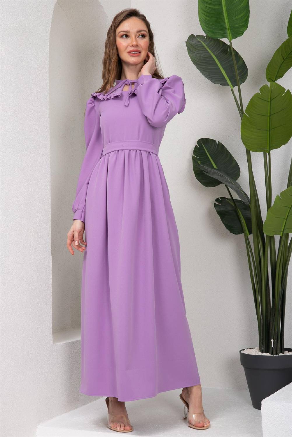 Hijab Scoop Neck Waist Pleated Lilac Crepe Dress