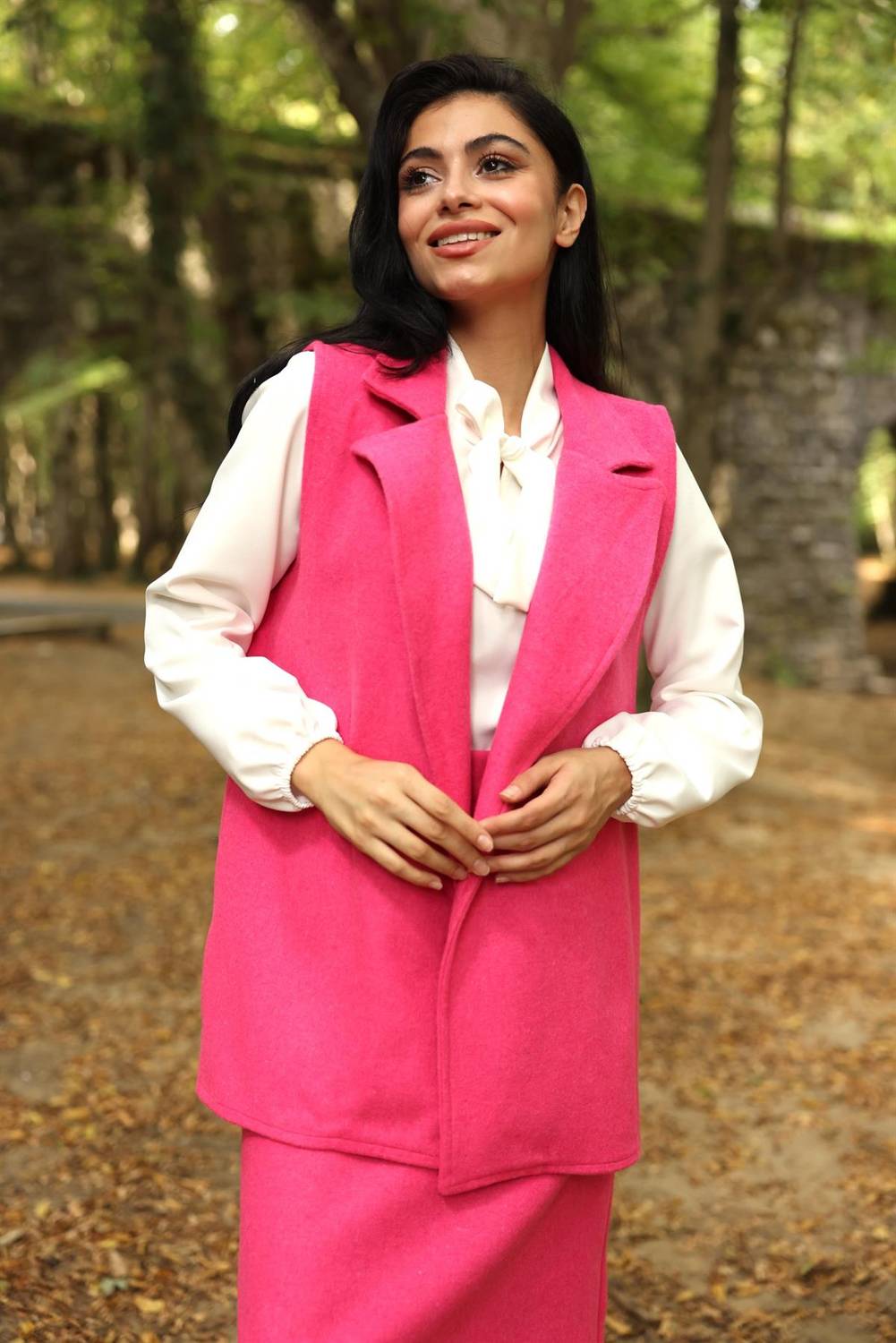 Розовый длинный шершащий жилет, ткань: шершащая смесь (%30 шерсть), модель для размеров 36-46, без эластичности, стирка при 30 градусах