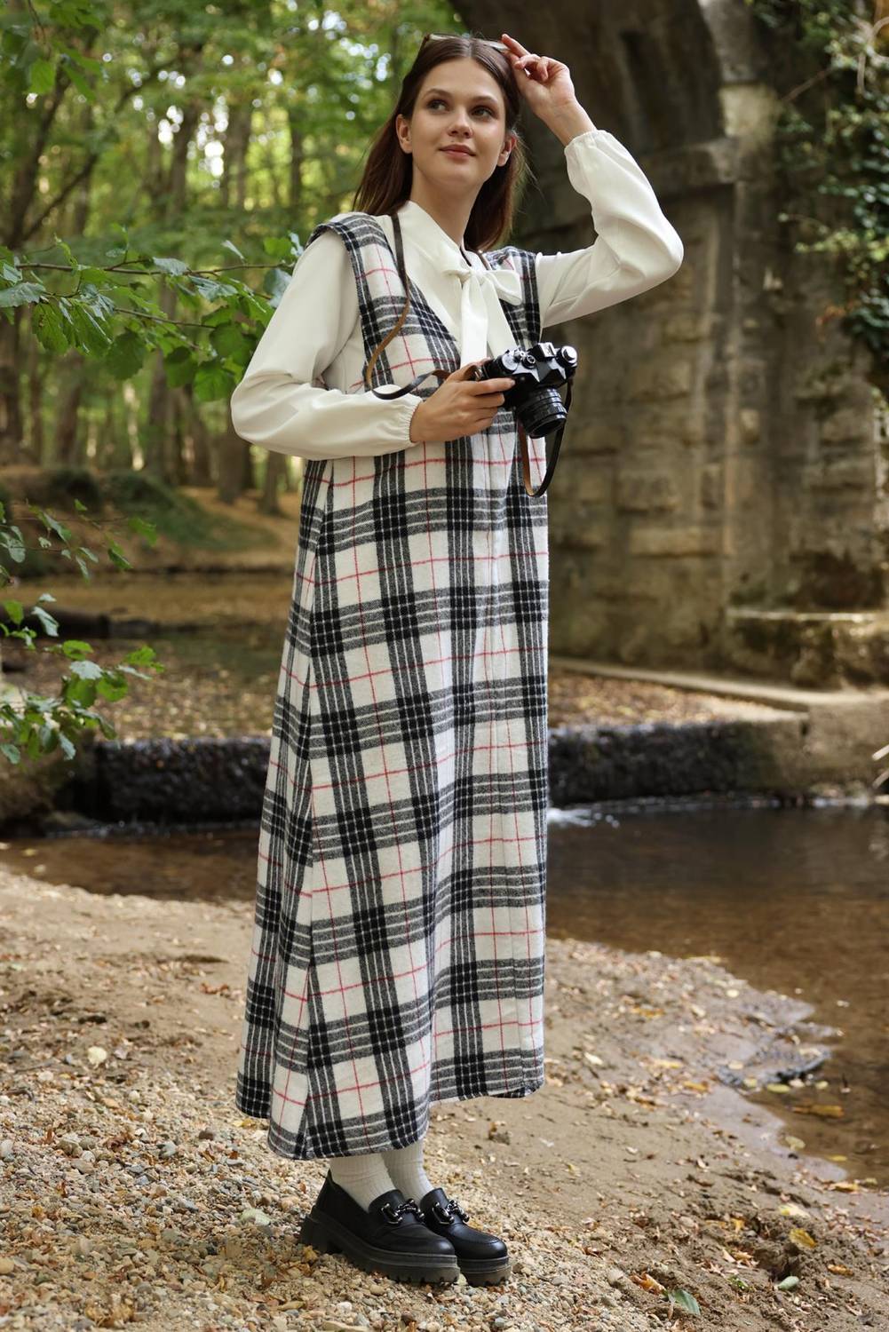 Black White Plaid Long Winter V-Neck Gilet Dress