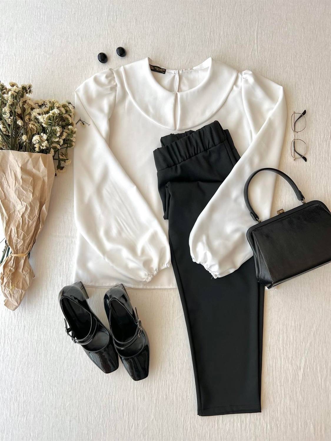 White Baby Collar Crepe Blouse