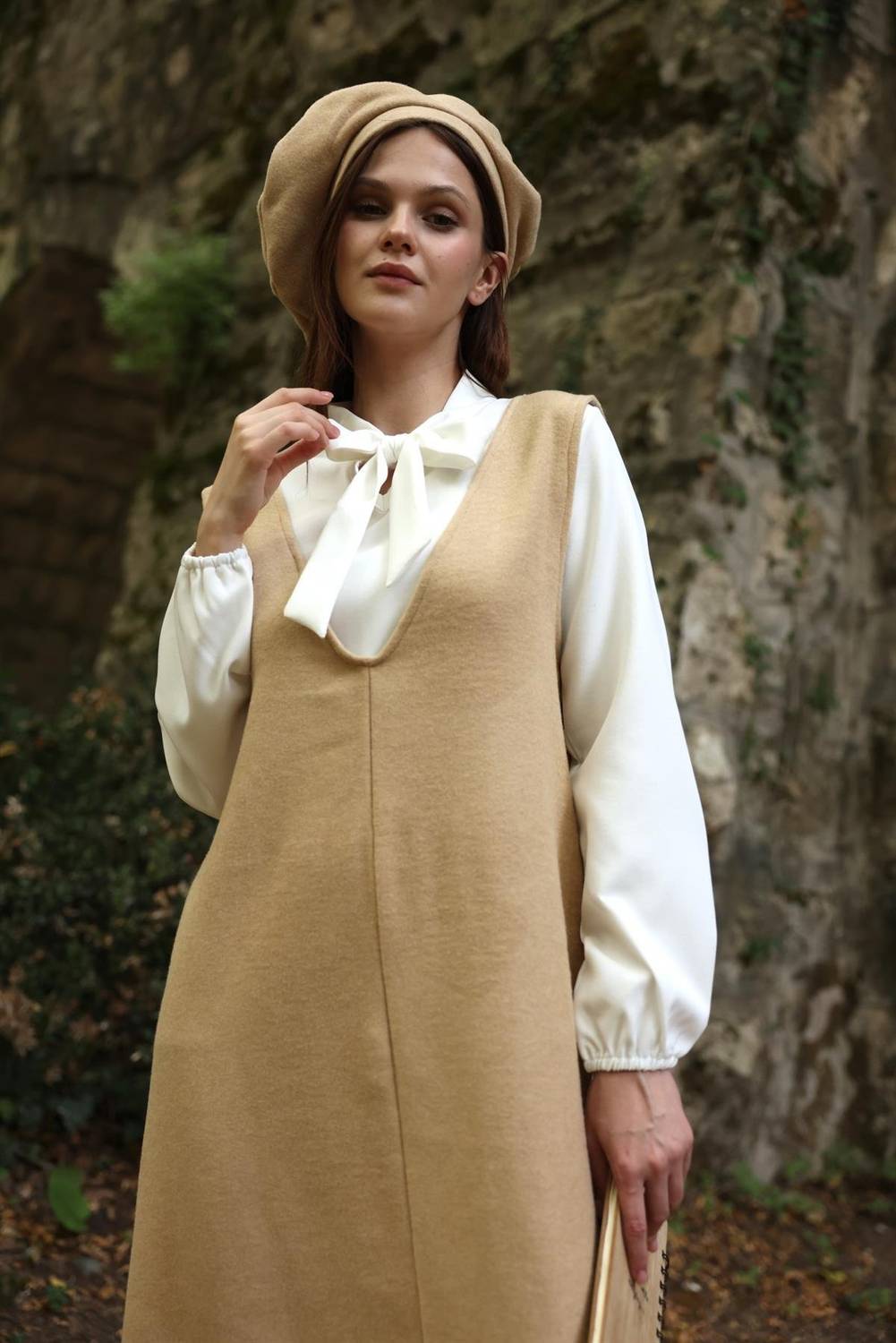 Бежеве зимове плаття з V-подібним вирізом та капелюхом з кашеміру, розміри XL-XXL-S-M-L-3XL