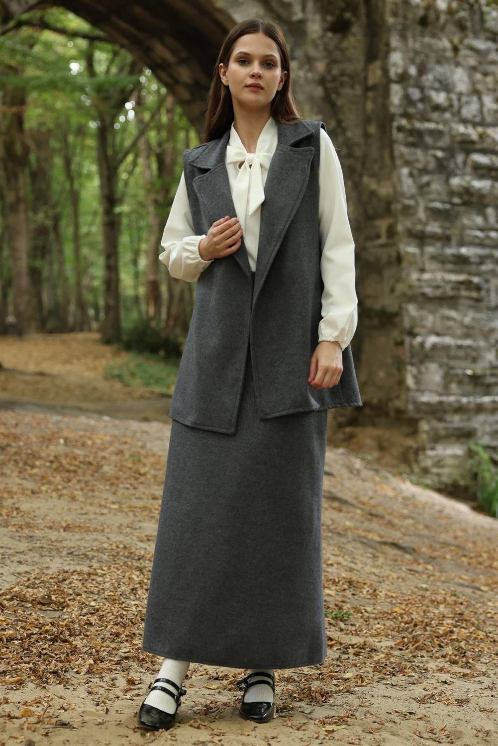 Антрацитний довгий кашеміровий комплект жилет-спідниця (2 в 1) комфортний зимовий одяг для стильного образу