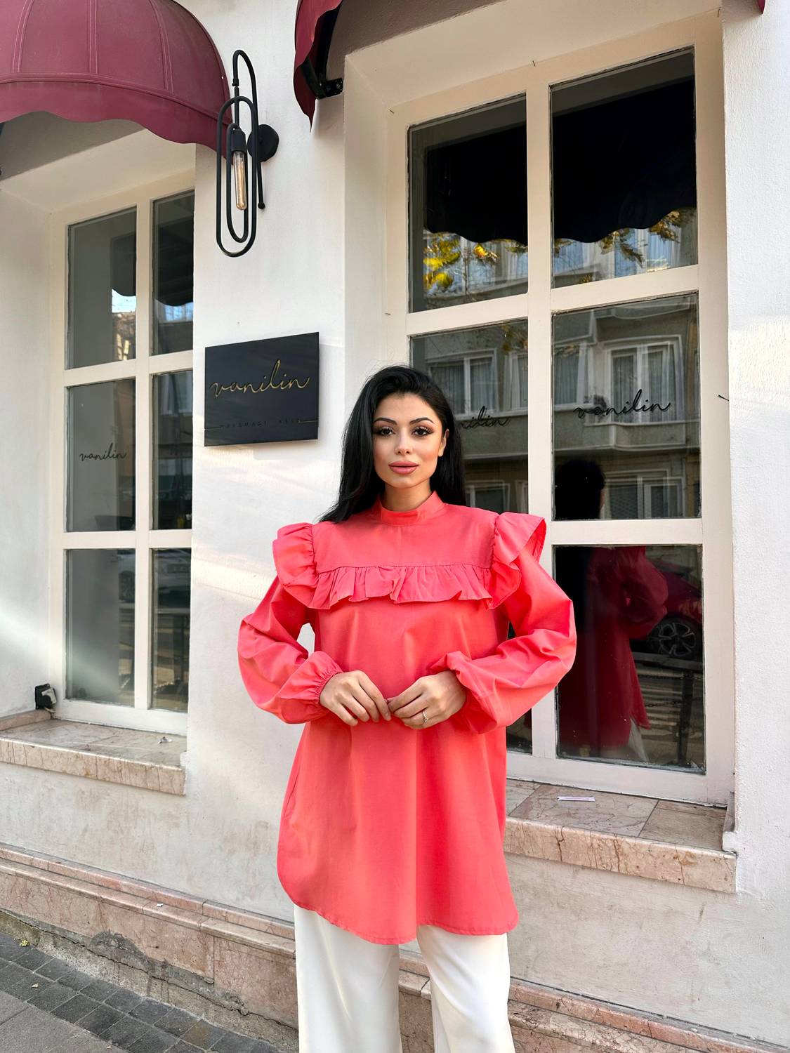 Narçiçeği Omuzdan Fırfırlı Uzun Poplin Tunik