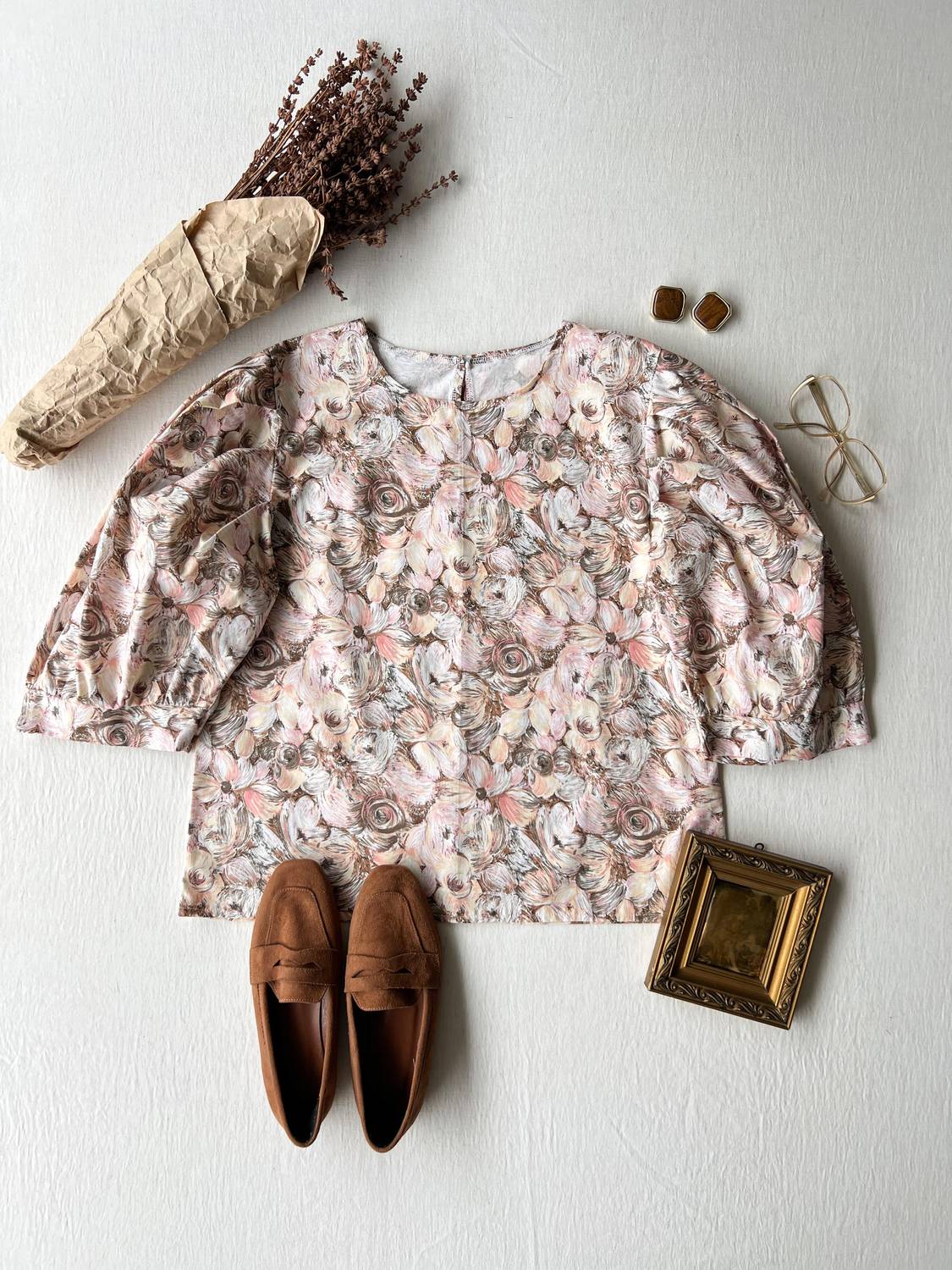 Vintage Brown Pastel Floral Loose Cut Balloon Sleeve Blouse