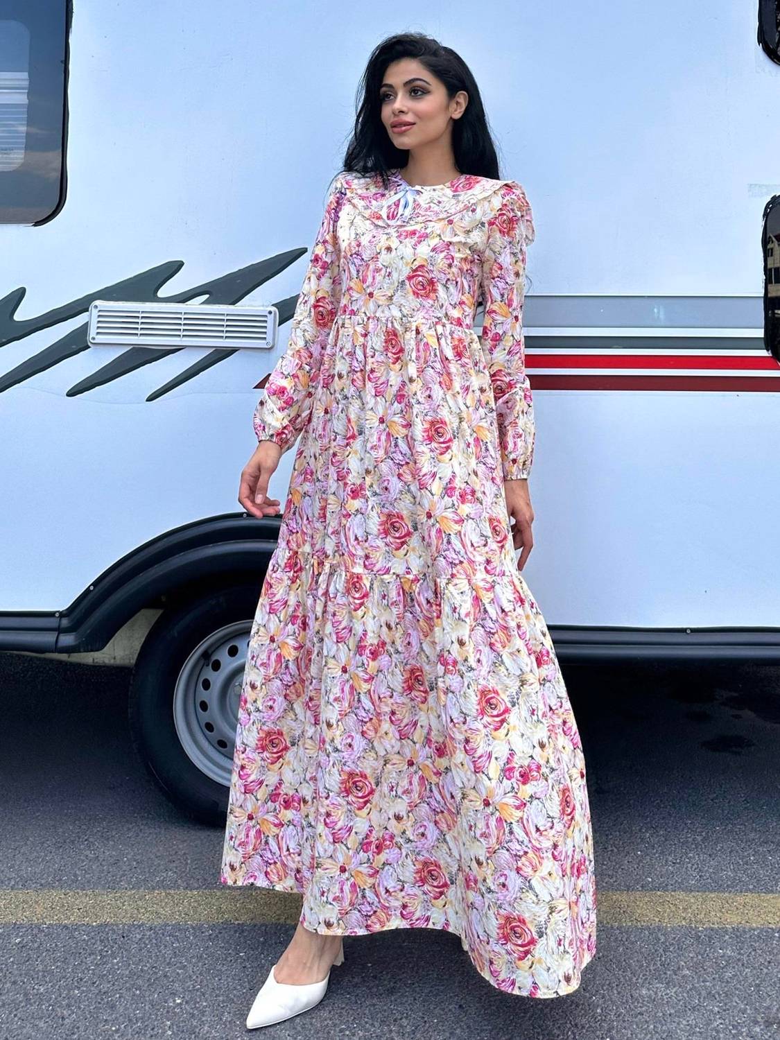 Tesettür Yakalı Turuncu Soft Çiçekli Kat Kat Elbise