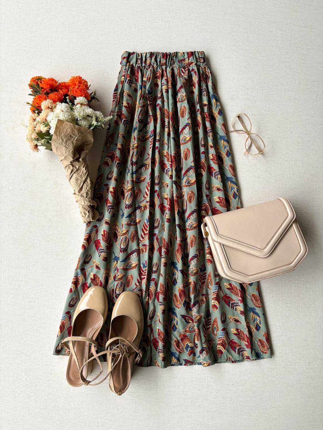 Tüy Desenli Belden Büzgülü Etek