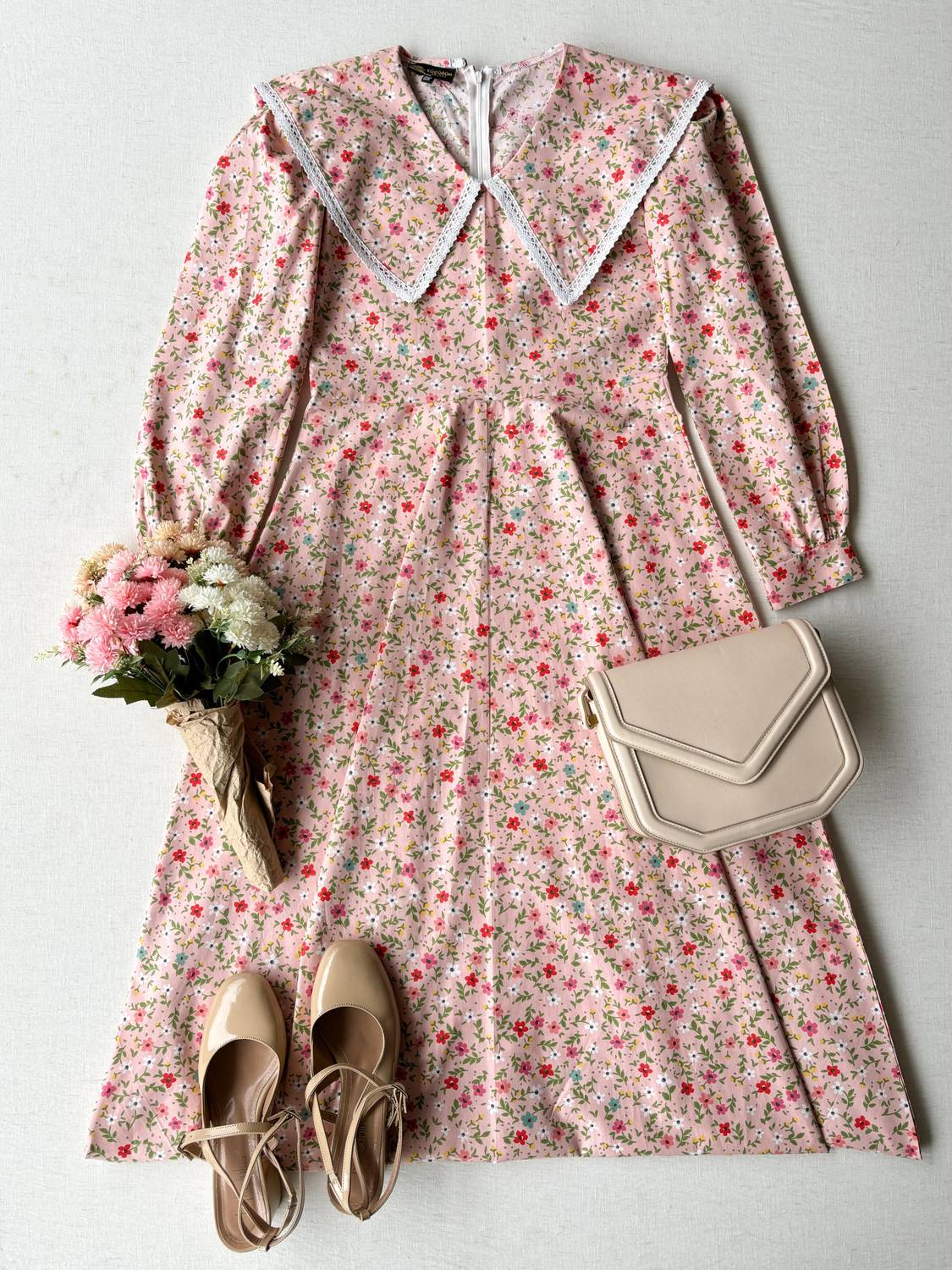 Hijab Vintage Collared Pink Floral Flared Dress