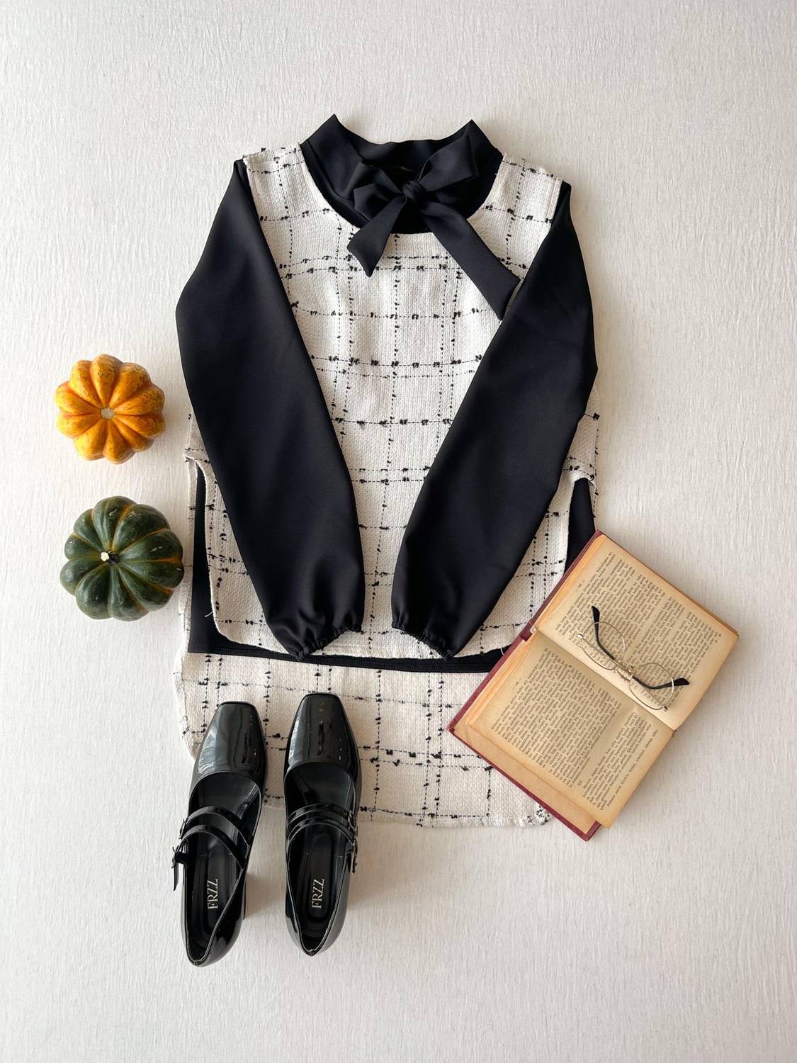 White Tweed Vest with Side Slits