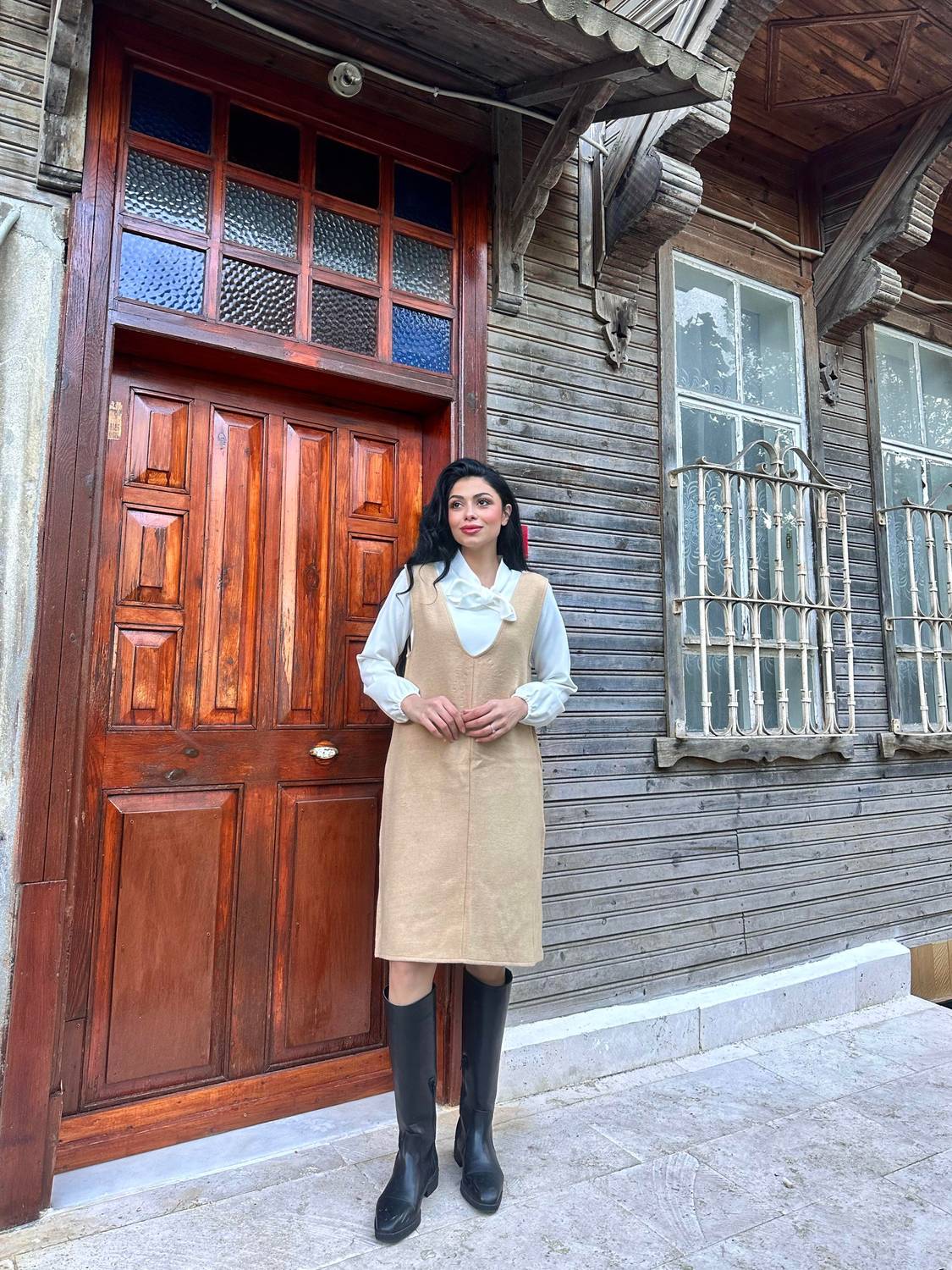 Bej Kaşe Kısa Jile Elbise