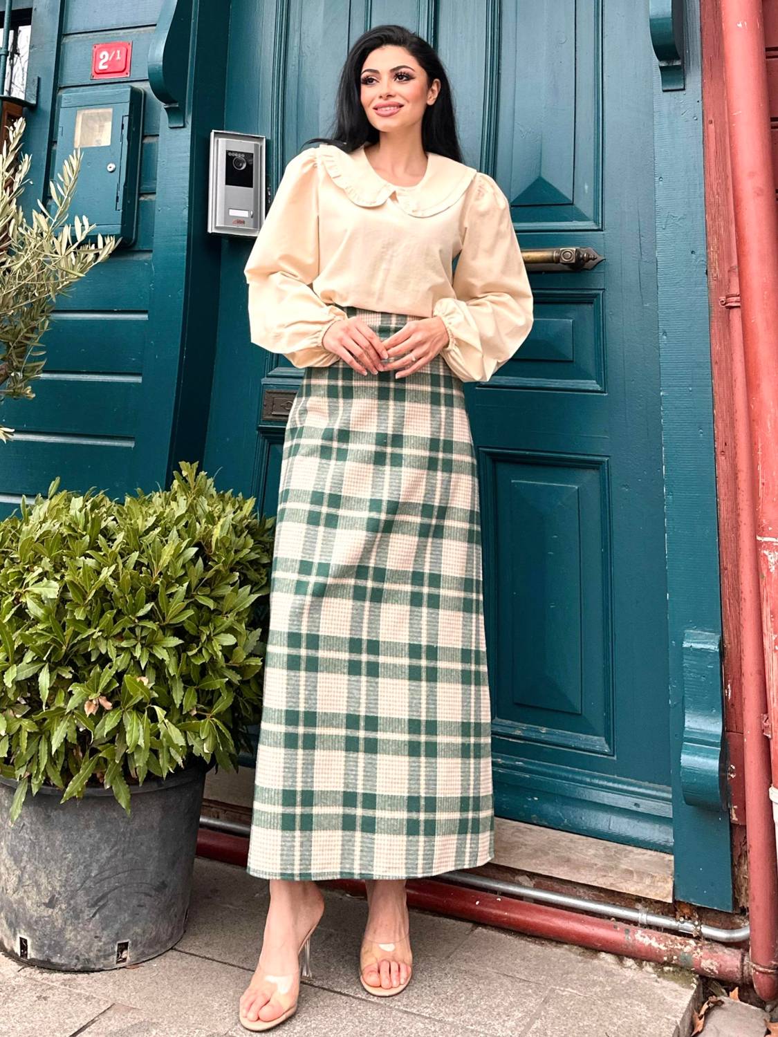 Довга зелена зимова спідниця з бавовни в клітинку, сучасний стиль, елегантний крій, підходить для холодного сезону