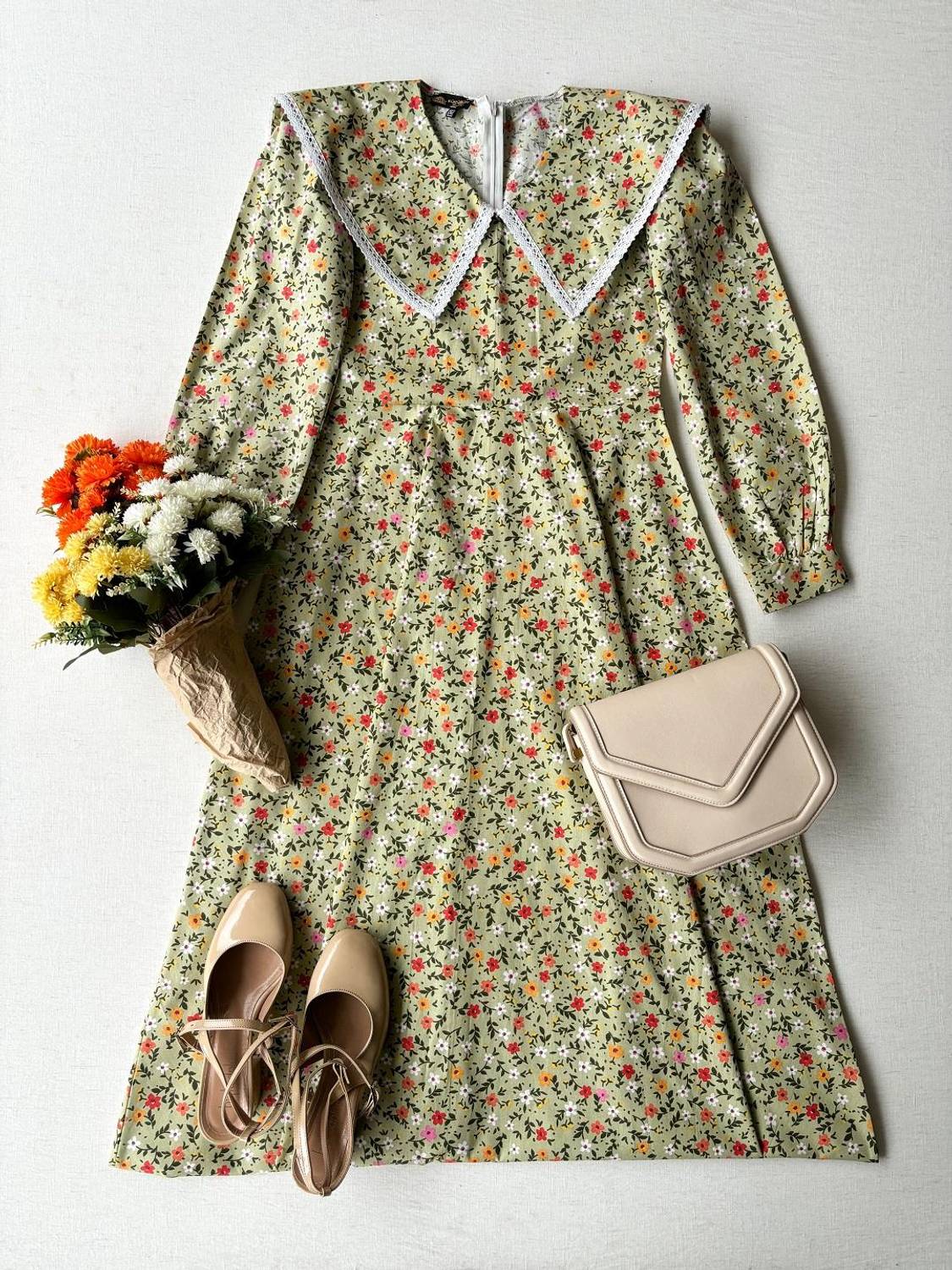 Hijab Vintage Collared Green Floral Flared Dress