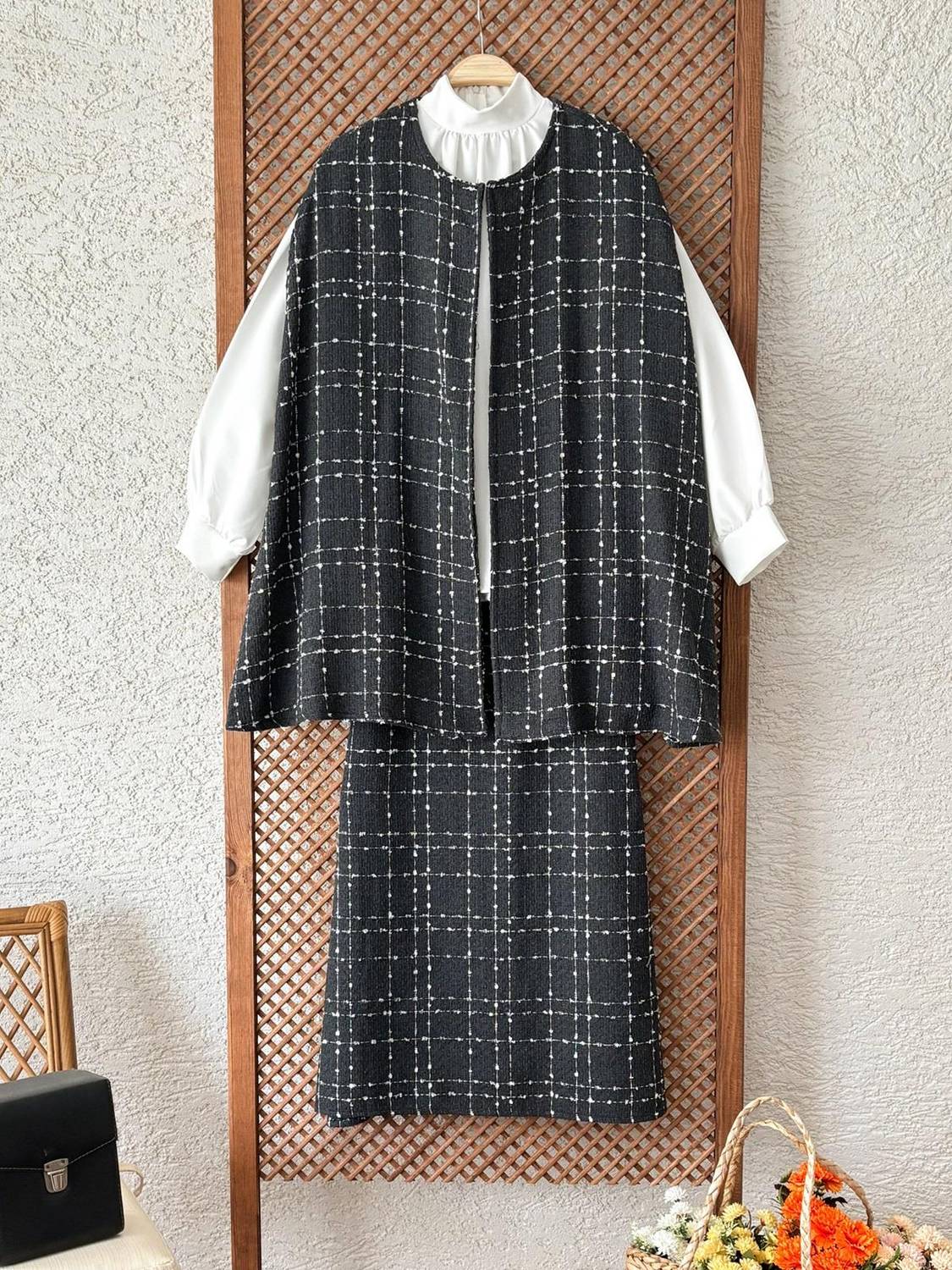 بانشو وتنورة رمادية من قماش توفوت 2 قطعة بأحجام متعددة وإطلالة مريحة للسيدات